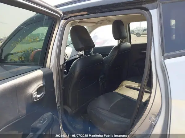 3C4NJDBB1KT661311 2019 JEEP COMPASS - Image 8