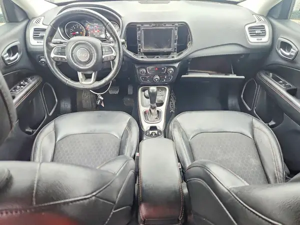3C4NJDBB1KT662264 2019 JEEP COMPASS - Image 8