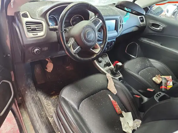 3C4NJDBB1KT670333 2019 JEEP COMPASS - Image 8