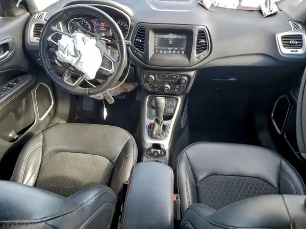 3C4NJDBB1KT673541 2019 JEEP COMPASS - Image 8