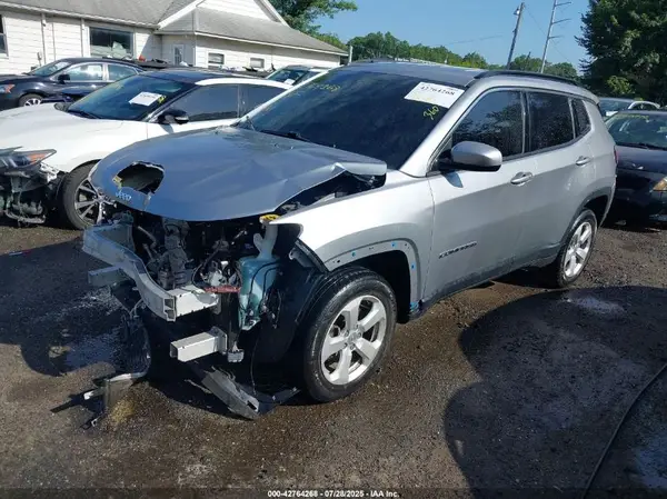 3C4NJDBB1KT682739 2019 JEEP COMPASS - Image 2