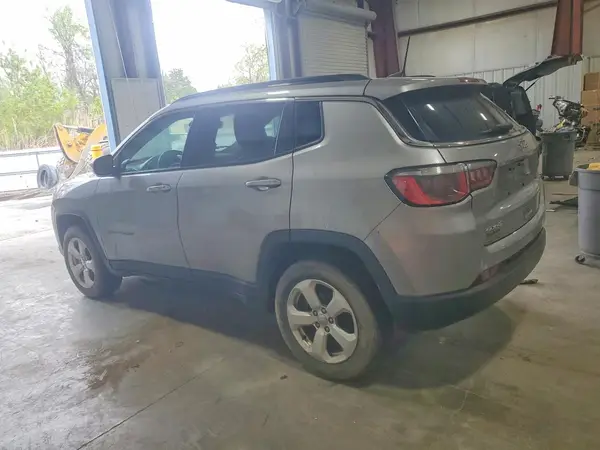 3C4NJDBB1KT690257 2019 JEEP COMPASS - Image 2