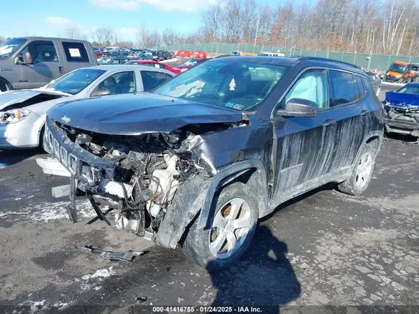 3C4NJDBB1KT709860 2019 JEEP COMPASS - Image 2