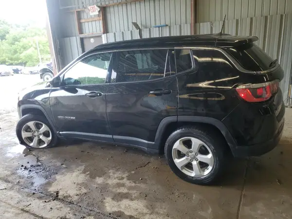 3C4NJDBB1KT723970 2019 JEEP COMPASS - Image 2