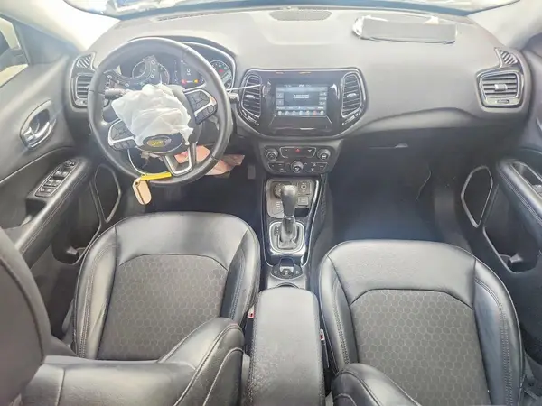 3C4NJDBB1KT741966 2019 JEEP COMPASS - Image 8