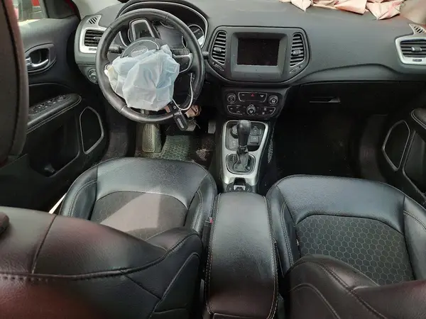 3C4NJDBB1KT742390 2019 JEEP COMPASS - Image 8