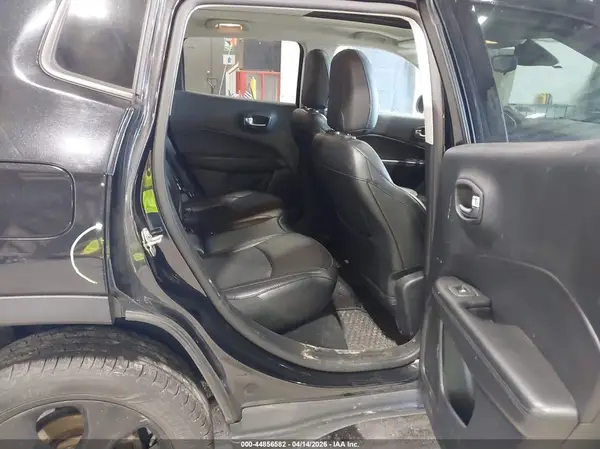 3C4NJDBB1KT744124 2019 JEEP COMPASS - Image 8