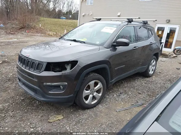 3C4NJDBB1KT756774 2019 JEEP COMPASS - Image 2
