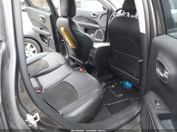 3C4NJDBB1KT756774 2019 JEEP COMPASS - Image 8