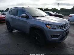 3C4NJDBB1KT767922 2019 JEEP COMPASS