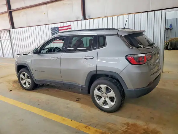 3C4NJDBB1KT768388 2019 JEEP COMPASS - Image 2