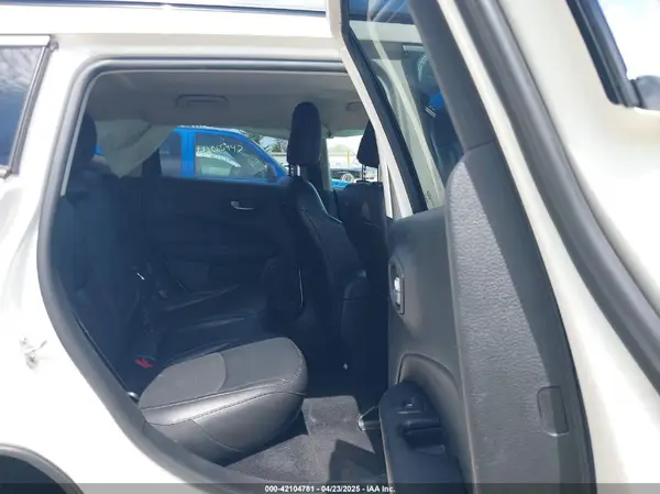 3C4NJDBB1KT792223 2019 JEEP COMPASS - Image 8