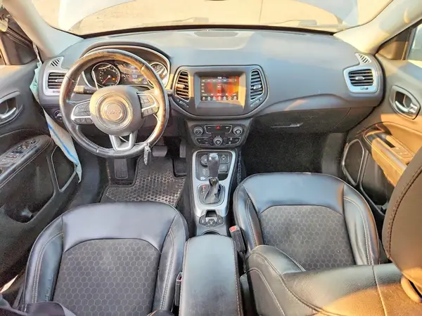 3C4NJDBB1KT807688 2019 JEEP COMPASS - Image 8