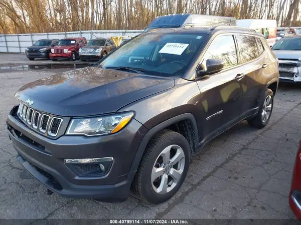 3C4NJDBB1KT807917 2019 JEEP COMPASS - Image 2