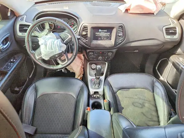 3C4NJDBB1KT813720 2019 JEEP COMPASS - Image 8