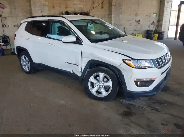 3C4NJDBB1KT813958 2019 JEEP COMPASS - Image 1