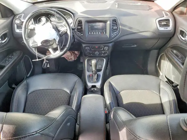 3C4NJDBB1KT847513 2019 JEEP COMPASS - Image 8