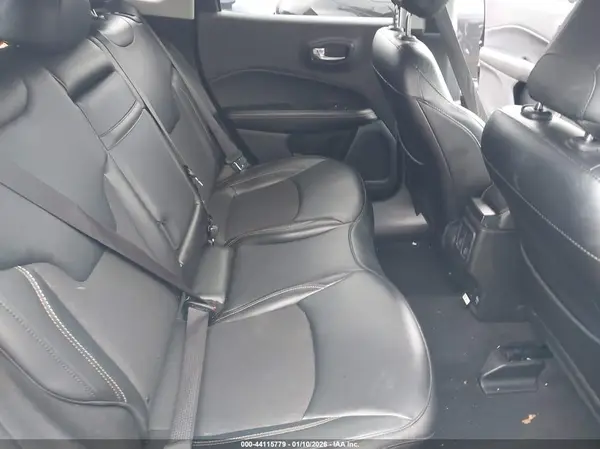 3C4NJDBB1KT847690 2019 JEEP COMPASS - Image 8