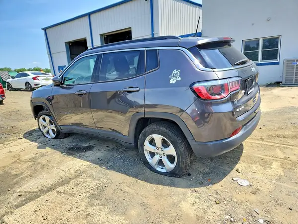 3C4NJDBB1KT847723 2019 JEEP COMPASS - Image 2