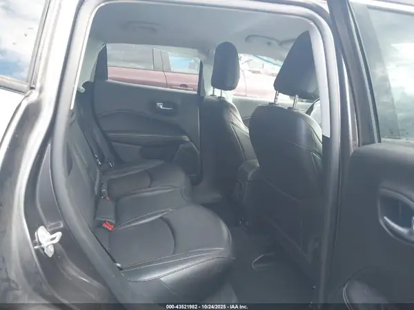 3C4NJDBB1KT849536 2019 JEEP COMPASS - Image 8