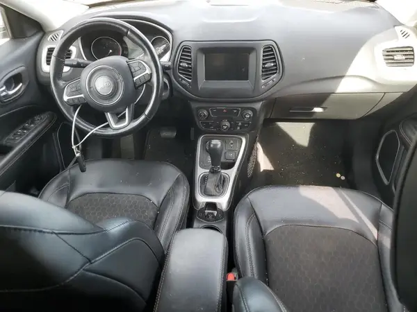 3C4NJDBB1KT850900 2019 JEEP COMPASS - Image 8