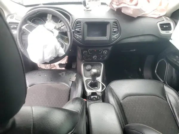 3C4NJDBB1LT135293 2020 JEEP COMPASS - Image 8