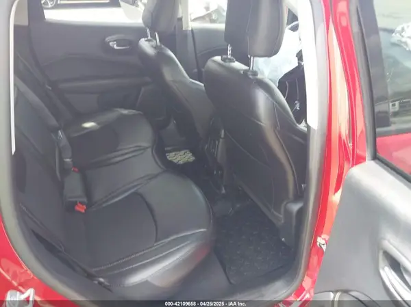 3C4NJDBB1LT135570 2020 JEEP COMPASS - Image 8