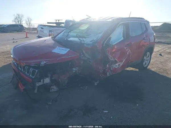 3C4NJDBB1LT137495 2020 JEEP COMPASS - Image 2