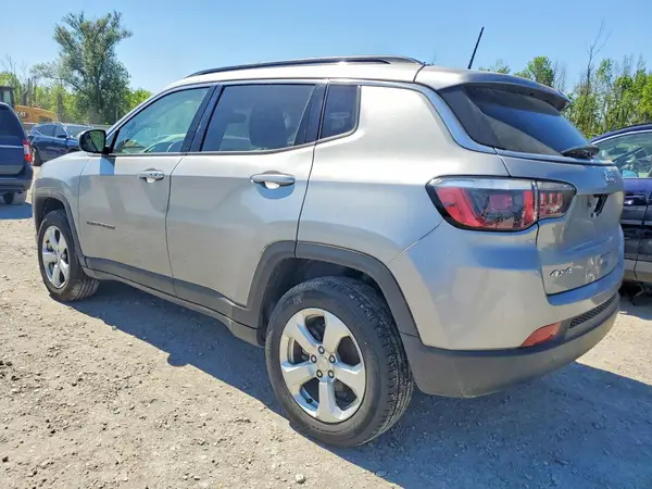 3C4NJDBB1LT138257 2020 JEEP COMPASS - Image 2