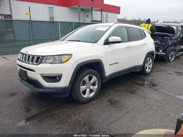 3C4NJDBB1LT145449 2020 JEEP COMPASS - Image 2