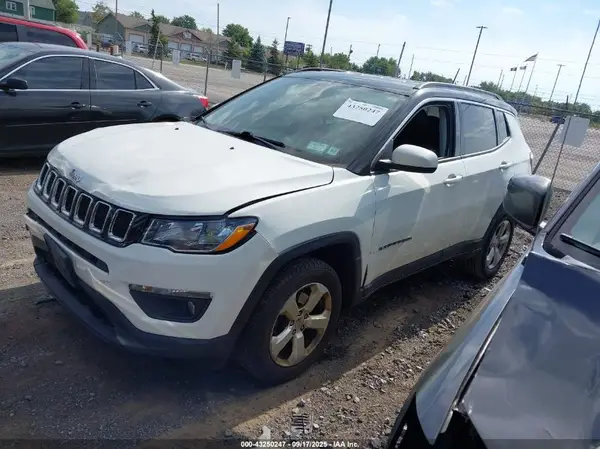 3C4NJDBB1LT166446 2020 JEEP COMPASS - Image 2