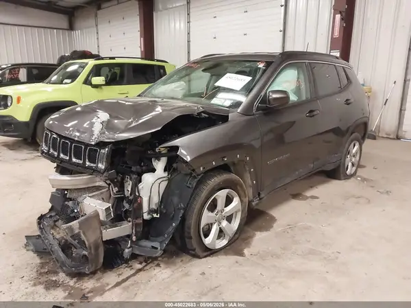 3C4NJDBB1LT204595 2020 JEEP COMPASS - Image 2