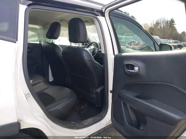 3C4NJDBB1LT228623 2020 JEEP COMPASS - Image 8