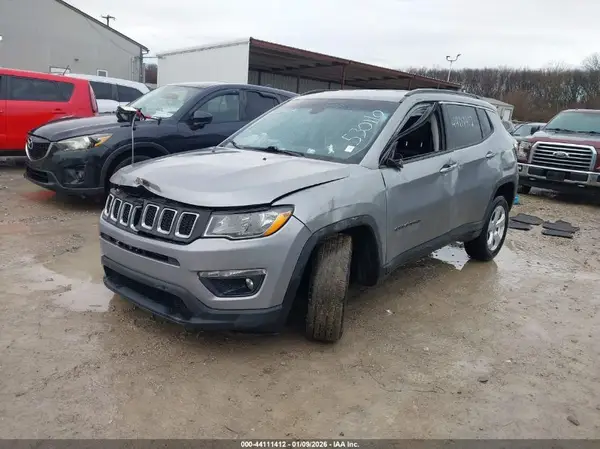 3C4NJDBB1MT530110 2021 JEEP COMPASS - Image 2
