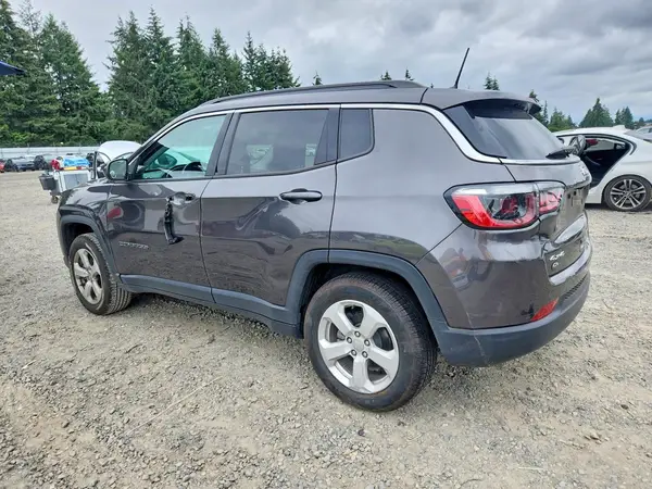 3C4NJDBB1MT537901 2021 JEEP COMPASS - Image 2