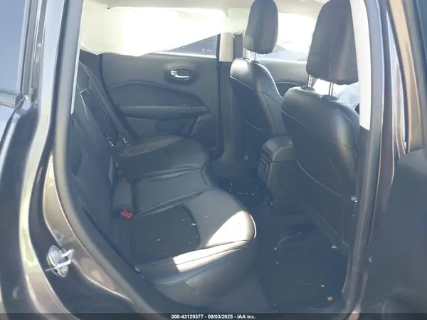 3C4NJDBB1MT560627 2021 JEEP COMPASS - Image 8