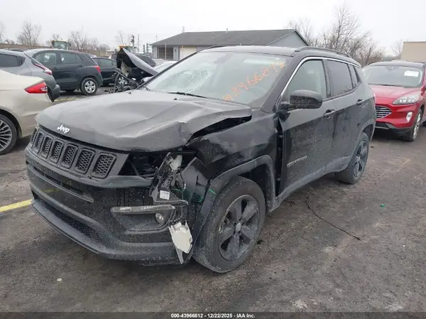 3C4NJDBB1MT562149 2021 JEEP COMPASS - Image 2