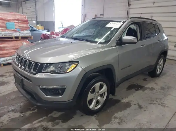 3C4NJDBB1MT566184 2021 JEEP COMPASS - Image 2