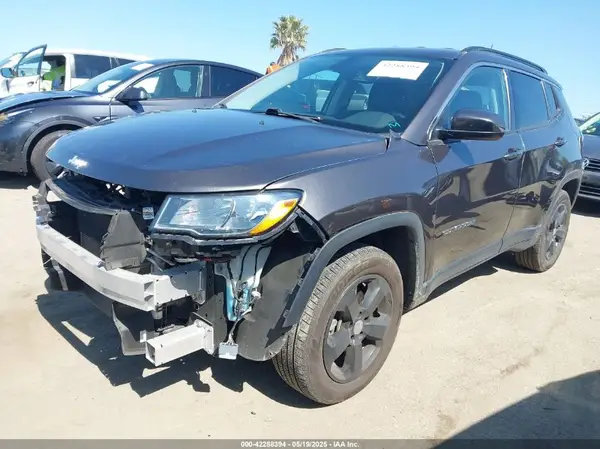 3C4NJDBB1MT578819 2021 JEEP COMPASS - Image 2