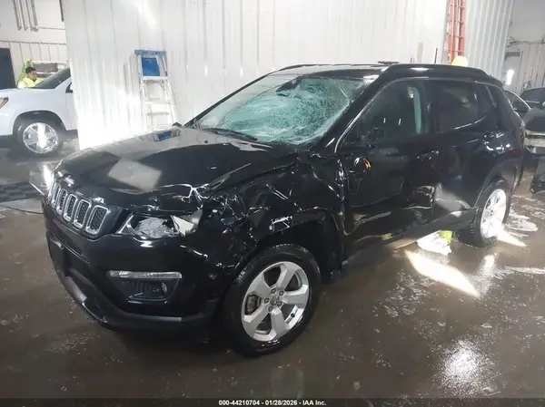 3C4NJDBB1MT598956 2021 JEEP COMPASS - Image 2