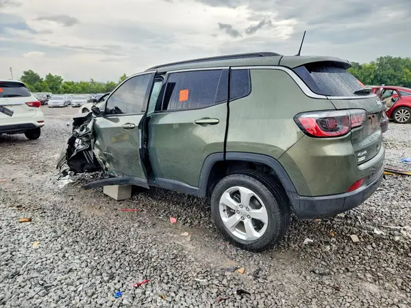 3C4NJDBB1MT600110 2021 JEEP COMPASS - Image 2