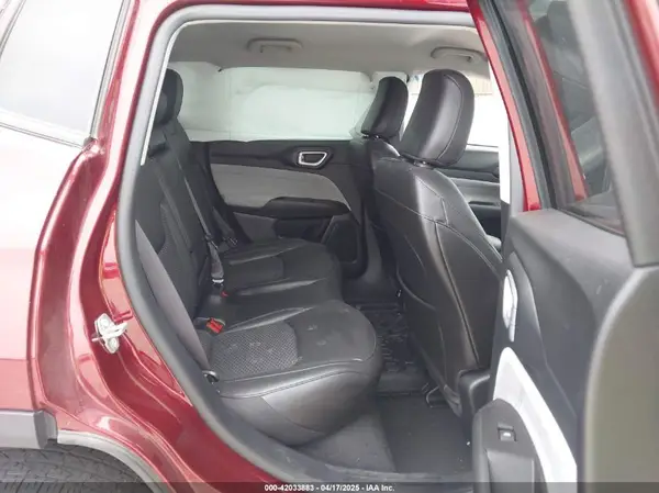 3C4NJDBB1NT110087 2022 JEEP COMPASS - Image 8