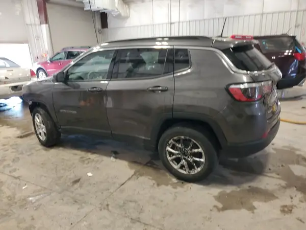 3C4NJDBB1NT128394 2022 JEEP COMPASS - Image 2