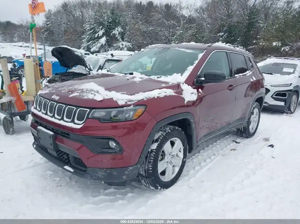 3C4NJDBB1NT130503 2022 JEEP COMPASS - Image 2