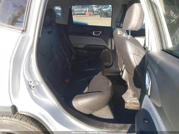 3C4NJDBB1NT143879 2022 JEEP COMPASS - Image 8