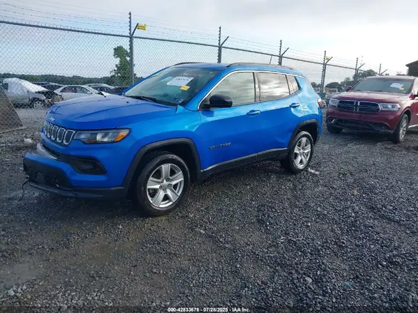 3C4NJDBB1NT164490 2022 JEEP COMPASS - Image 2