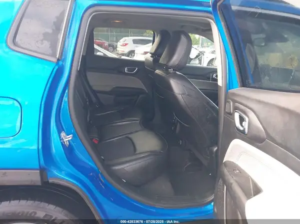 3C4NJDBB1NT164490 2022 JEEP COMPASS - Image 8
