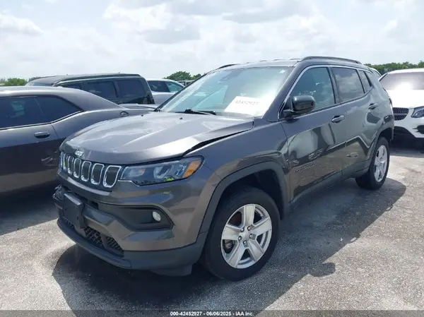 3C4NJDBB1NT164523 2022 JEEP COMPASS - Image 2