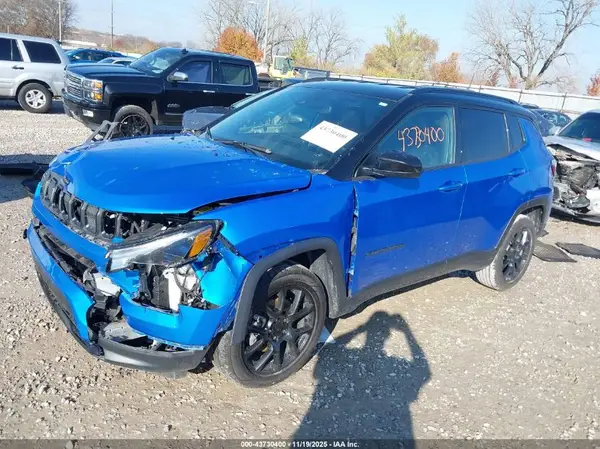 3C4NJDBB1NT184691 2022 JEEP COMPASS - Image 2