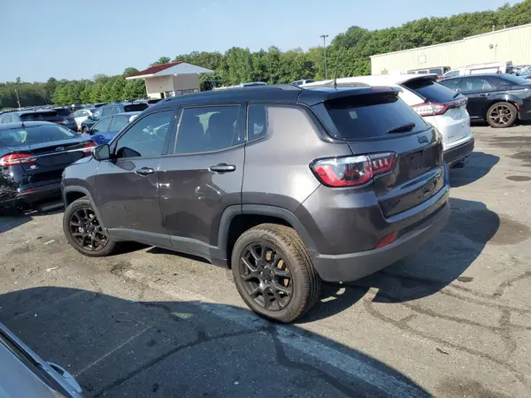 3C4NJDBB1NT186568 2022 JEEP COMPASS - Image 2